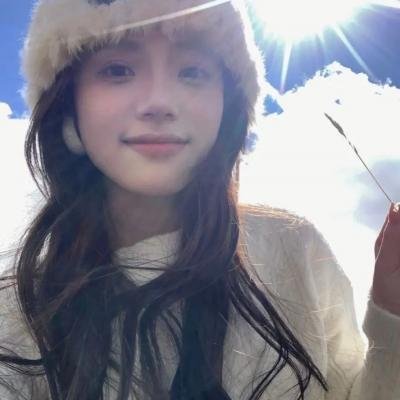 带子狼 在那双小手中